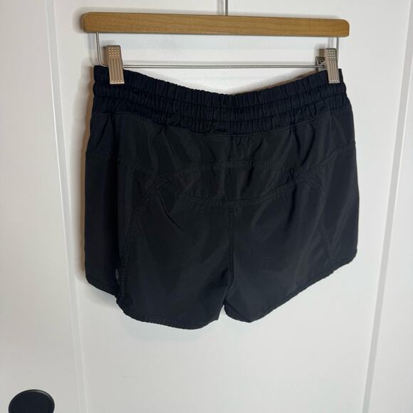 Lululemon Tracker Mid Rise Black Running Shorts Size 6 - Picture 4 of 5